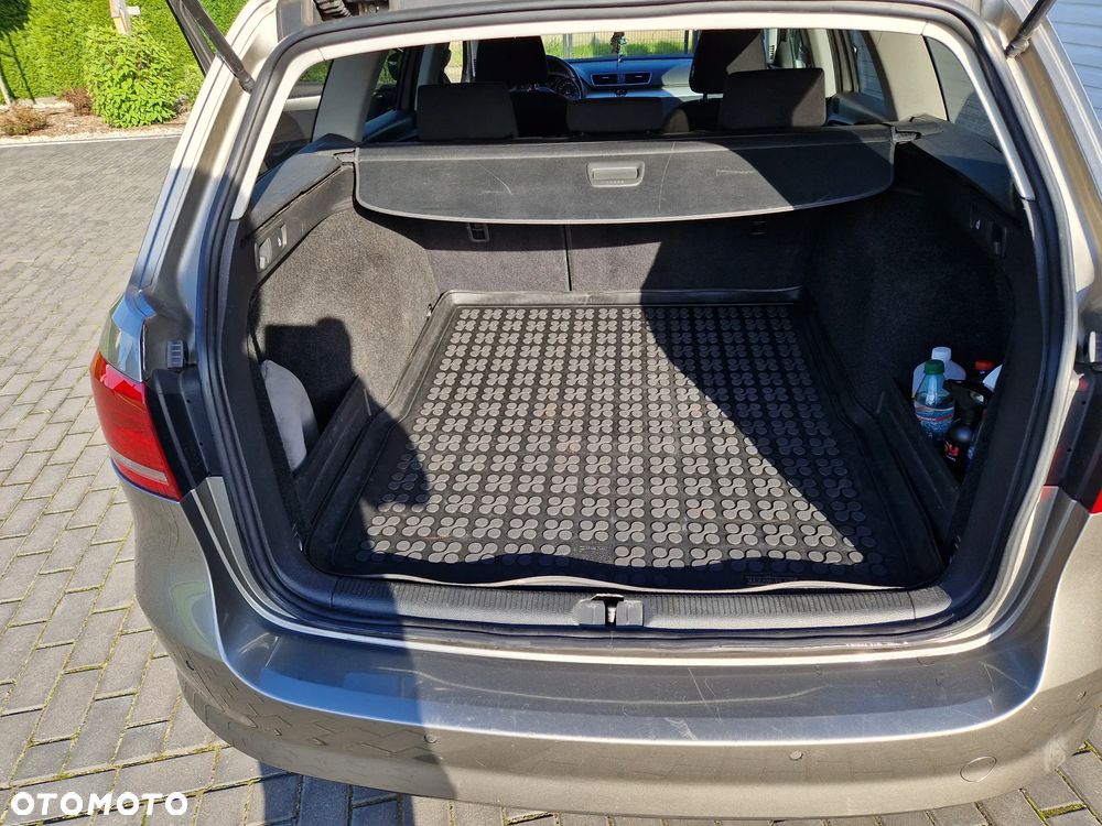 Volkswagen Passat 1.6 TDI Comfortline - 6