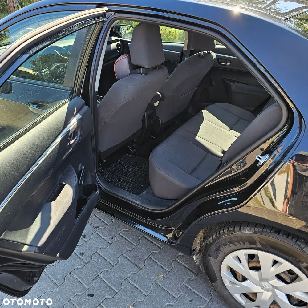 Toyota Corolla - 12