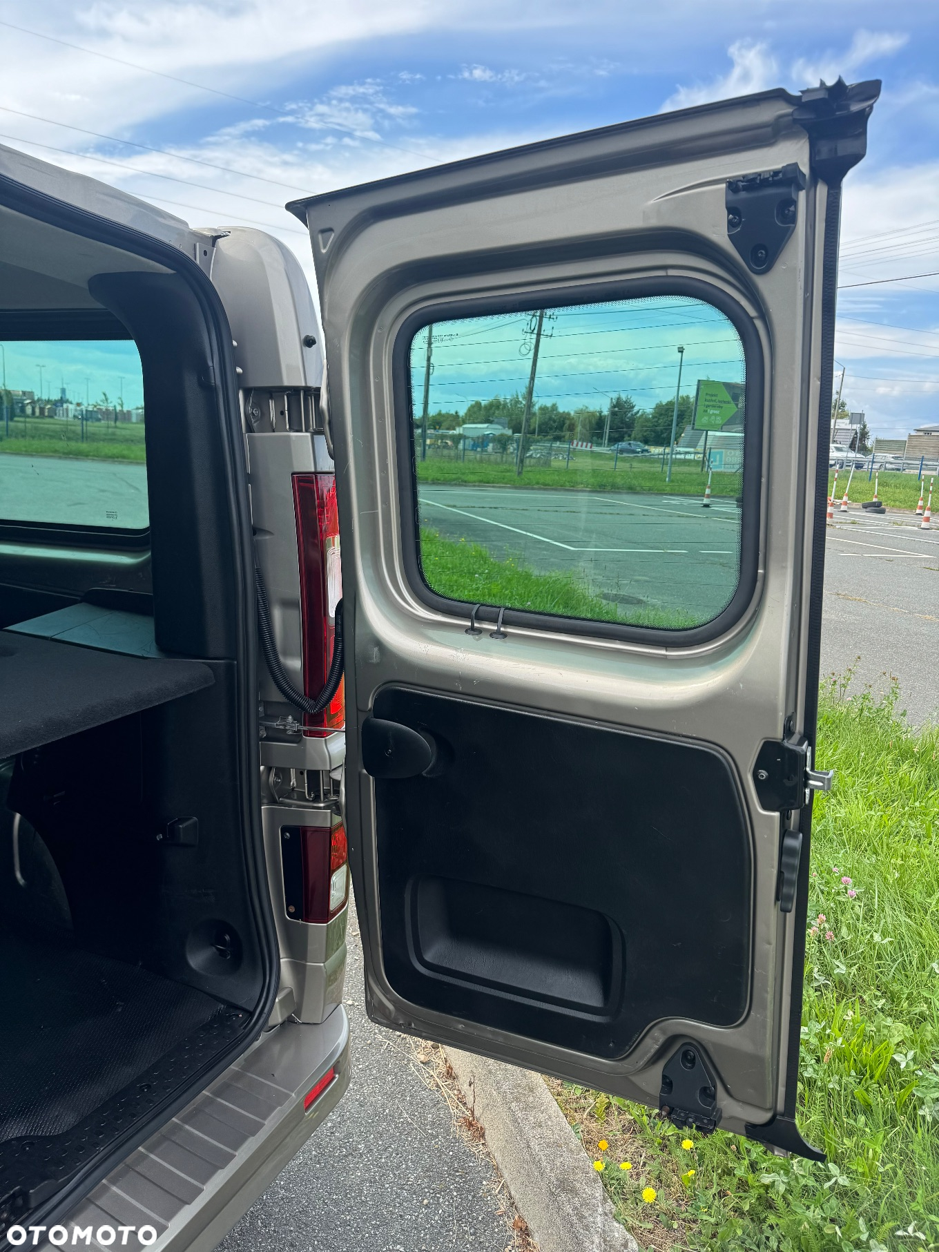 Opel Vivaro - 25