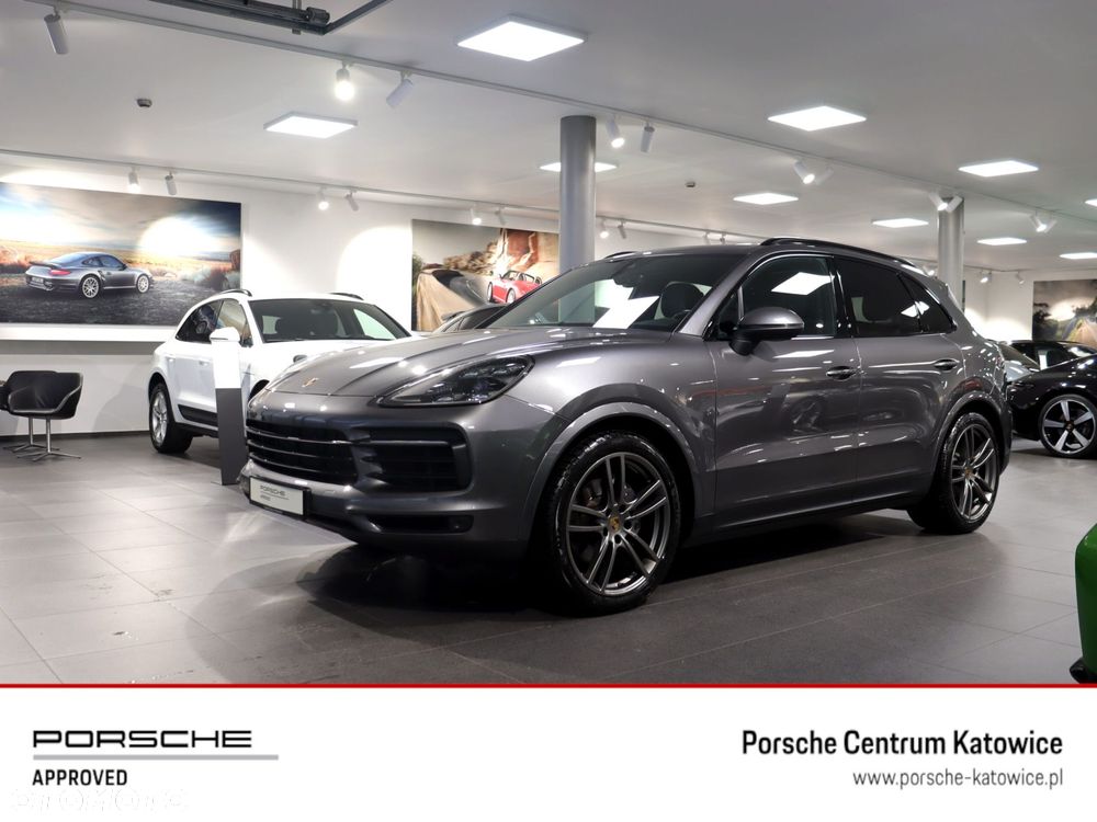 Porsche Cayenne - 1