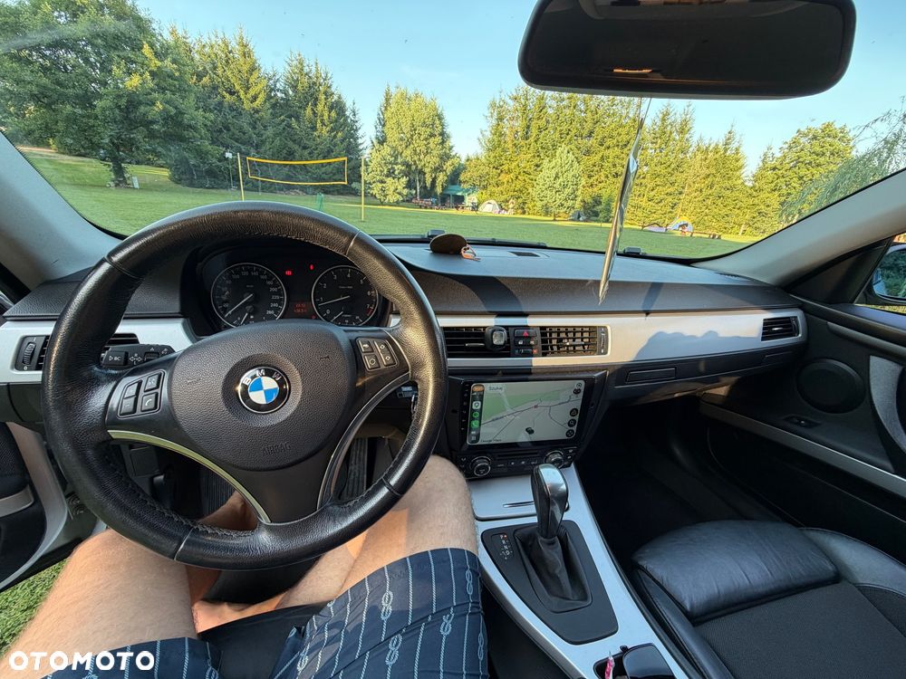 BMW Seria 3 320i - 5