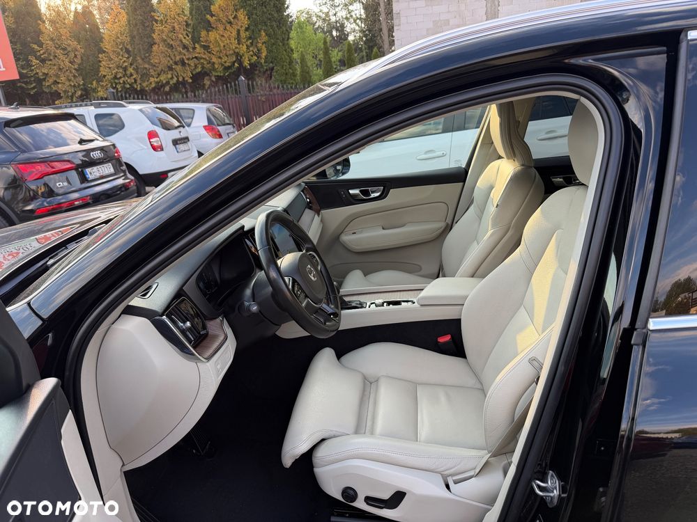 Volvo XC 60 D4 Momentum Pro - 7