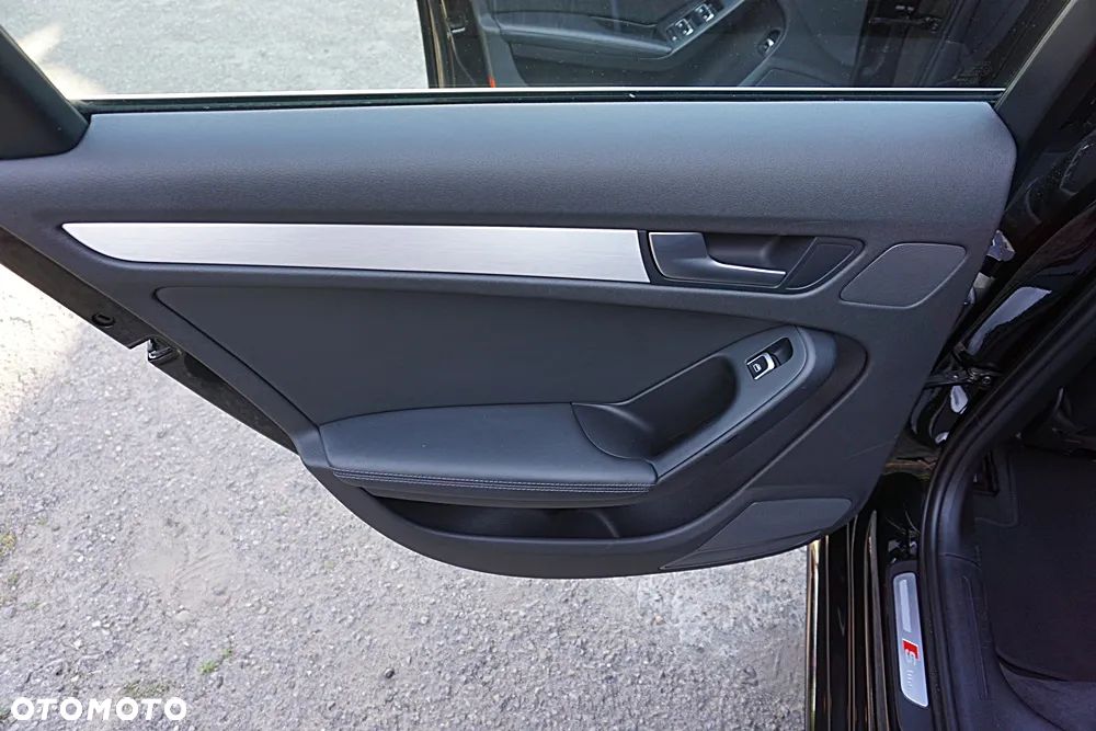 Audi A4 Avant 2.0 TDI DPF clean diesel S line Sportpaket - 37