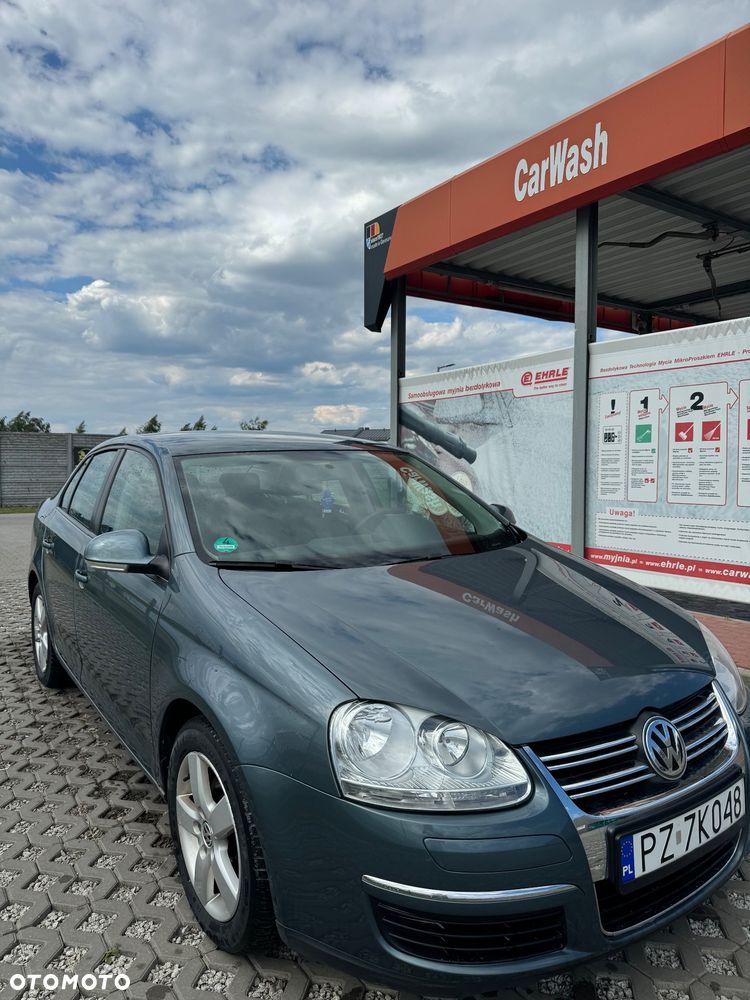 Volkswagen Jetta 1.4 TSI Trendline - 3