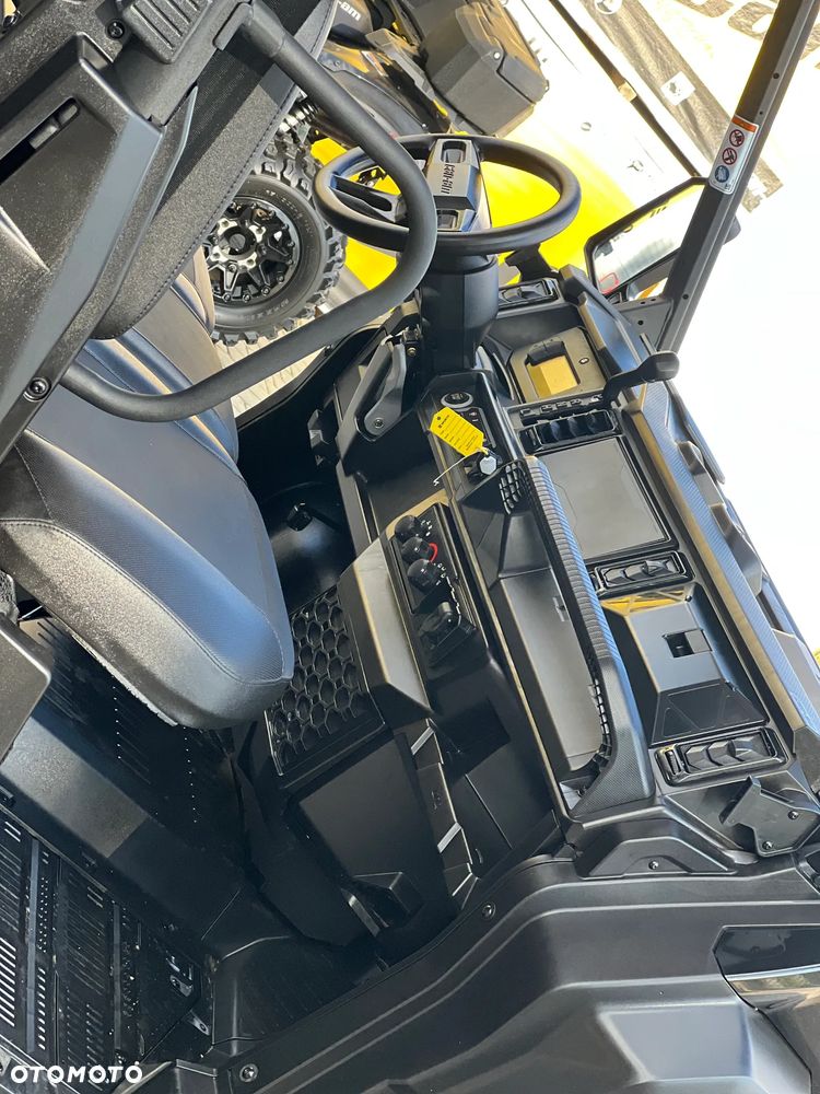 Can-Am Inny - 16
