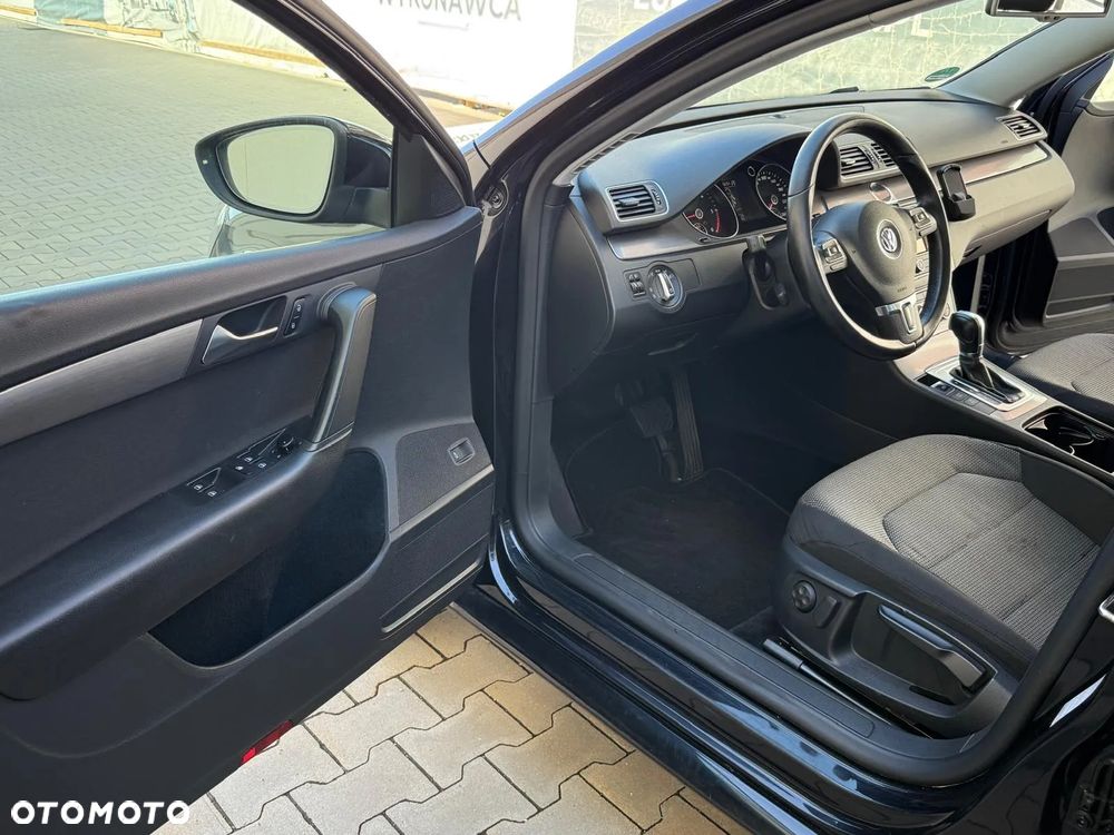 Volkswagen Passat 2.0 TDI Highline DSG - 17