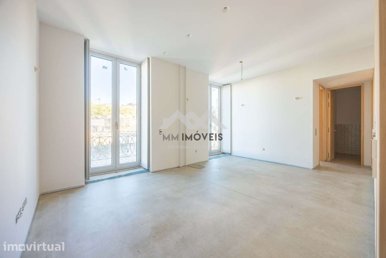 Apartamento T1 |  Varanda | Reabilitado | Lordelo Ouro | Rio Douro - Grande imagem: 3/28