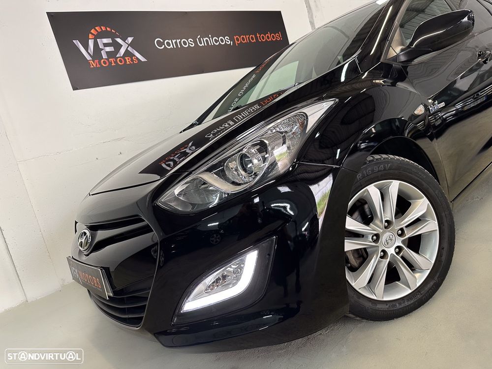 Hyundai i30 CW - 13
