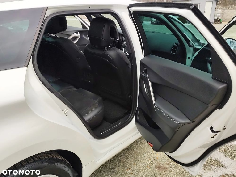 Citroën DS5 2.0 HDi Hybrid4 SoChic MCP - 14