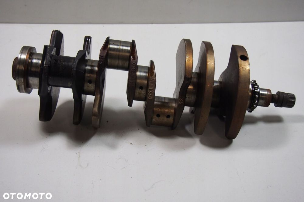 WAŁ KORBOWY VW TOUAREG I Q7 4.2 AXQ - 6