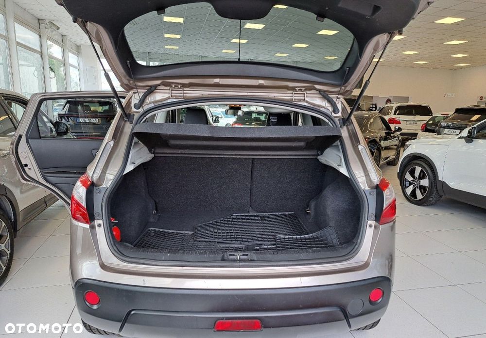Nissan Qashqai - 12
