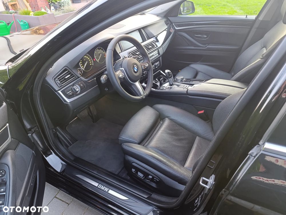 BMW Seria 5 520d M Sport Edition - 16