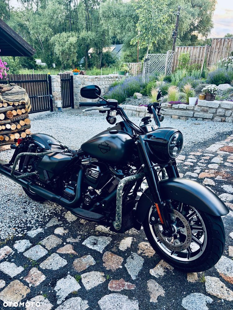 Harley-Davidson Touring Road King - 13