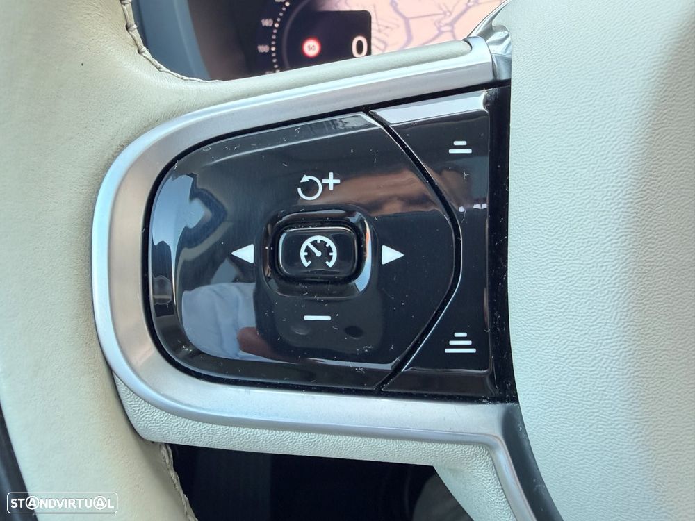 Volvo XC 60 2.0 T6 PHEV Inscription AWD - 46