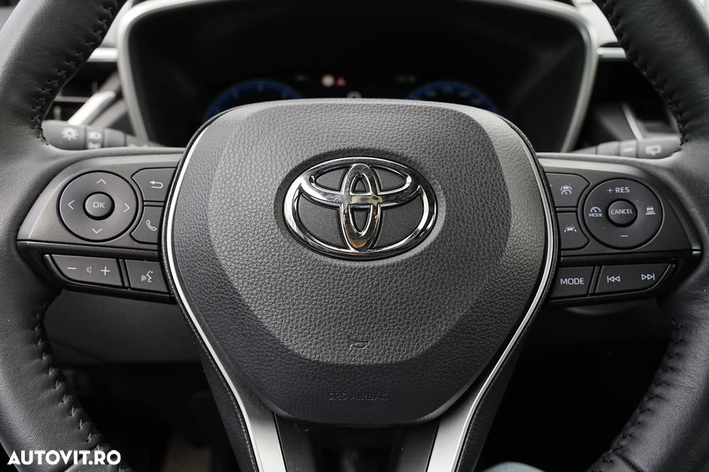 Toyota Corolla Cross - 11