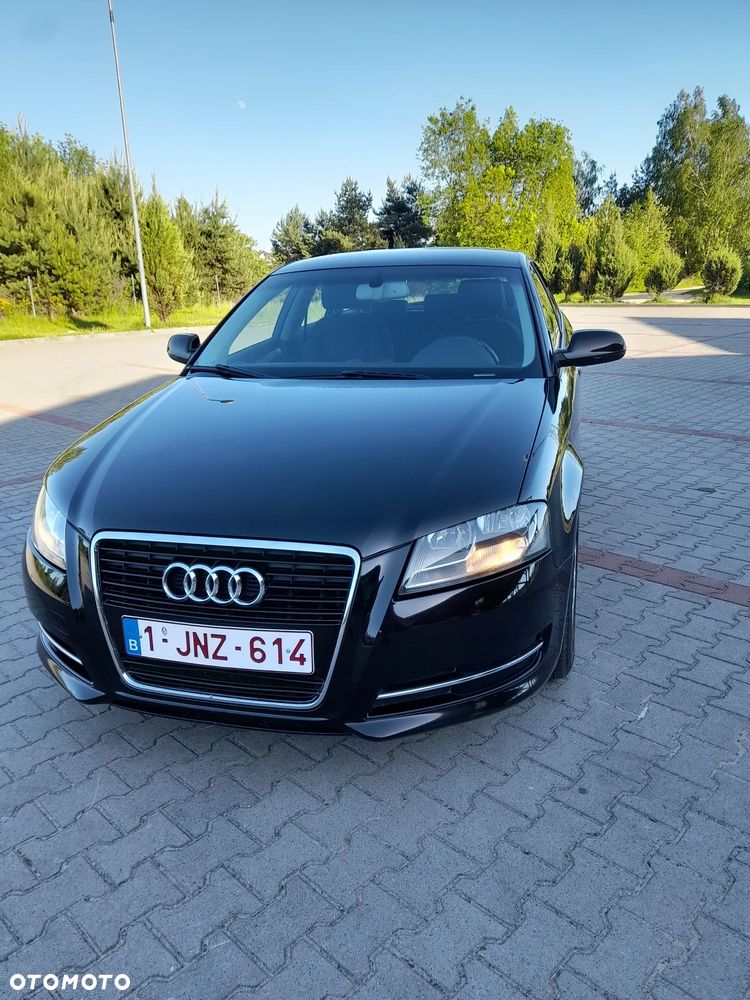 Audi A3 Sportback - 1