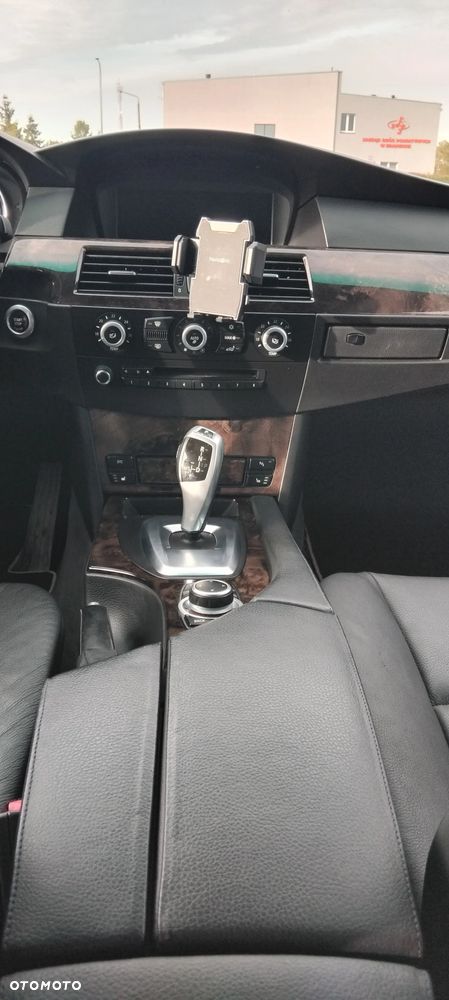 BMW Seria 5 520d Edition Lifestyle - 4