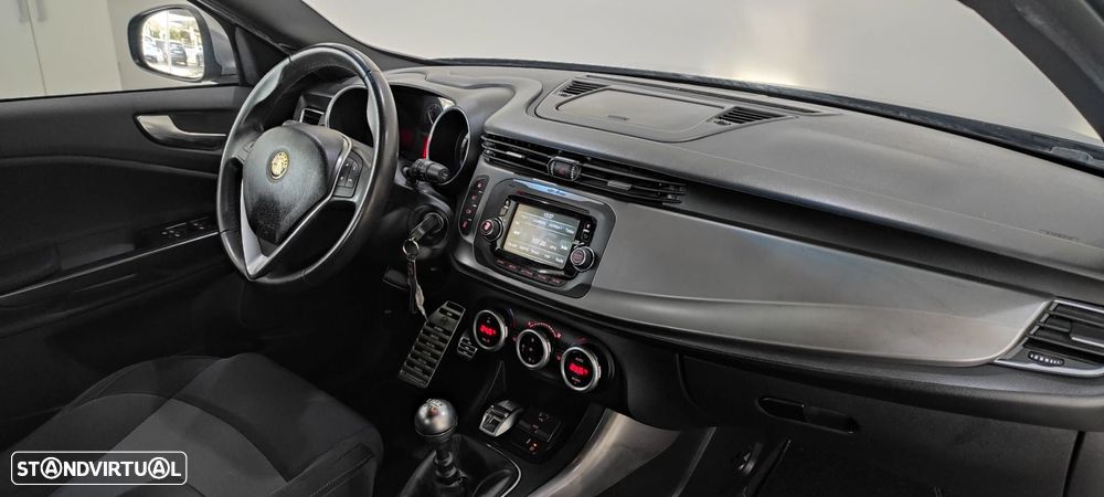 Alfa Romeo Giulietta 1.6 JTDM Exclusive - 23