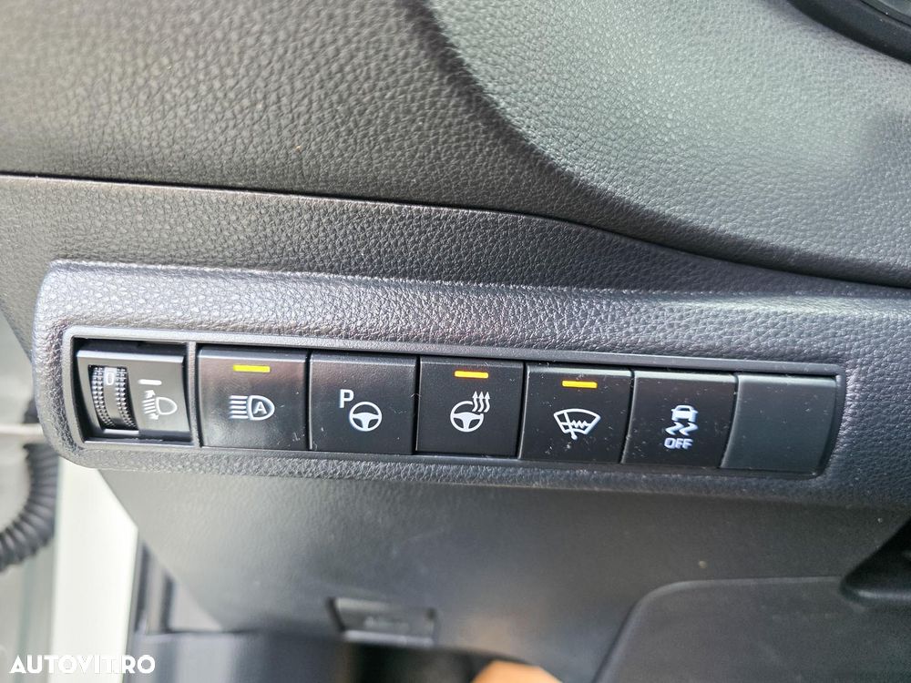 Suzuki Swace 1.8 E-CVT HEV Spirit - 23