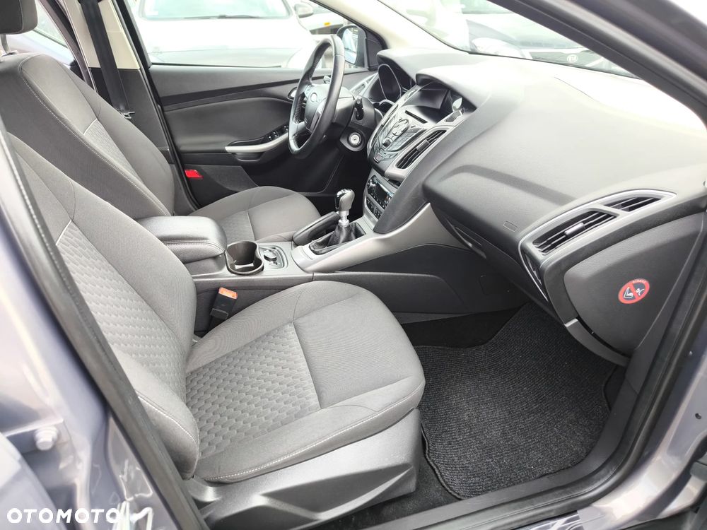 Ford Focus - 23