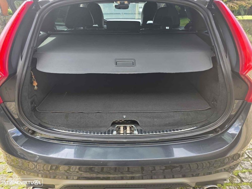 Volvo V60 D6 Twin Engine Geartronic RDesign - 29