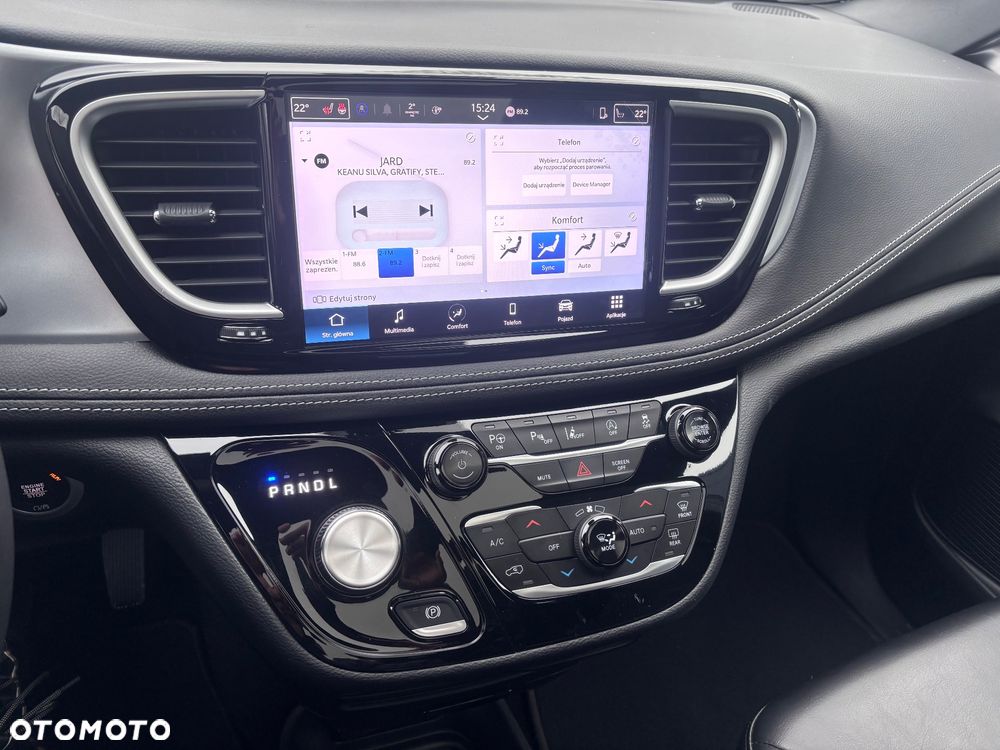 Chrysler Pacifica - 23