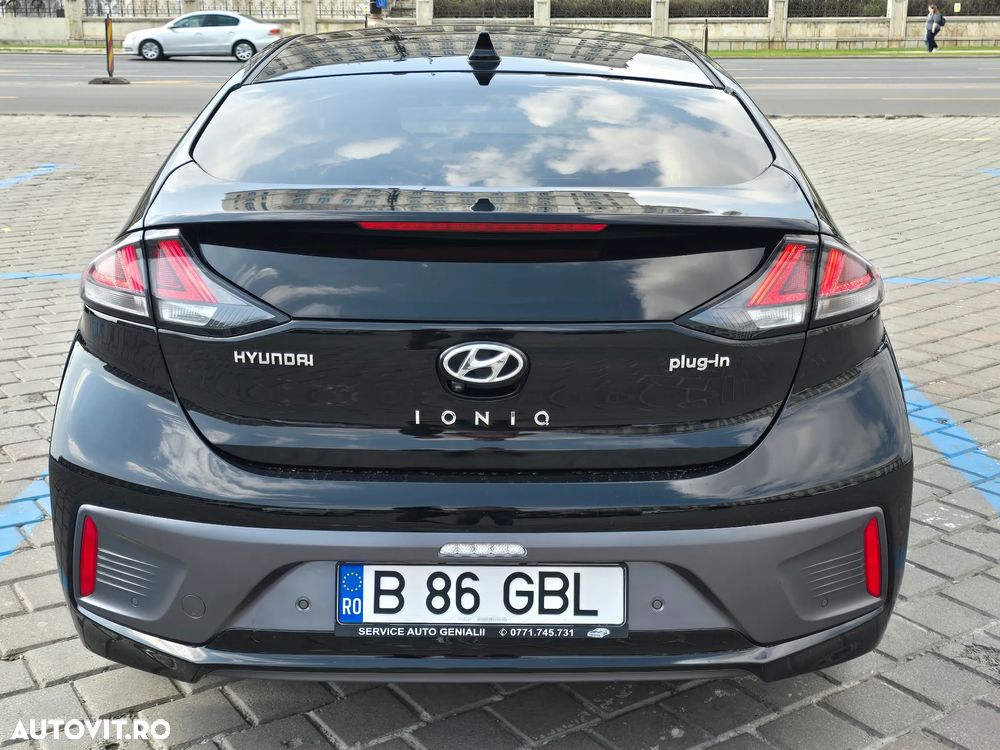 Hyundai IONIQ 1.6 GDI Premium - 6