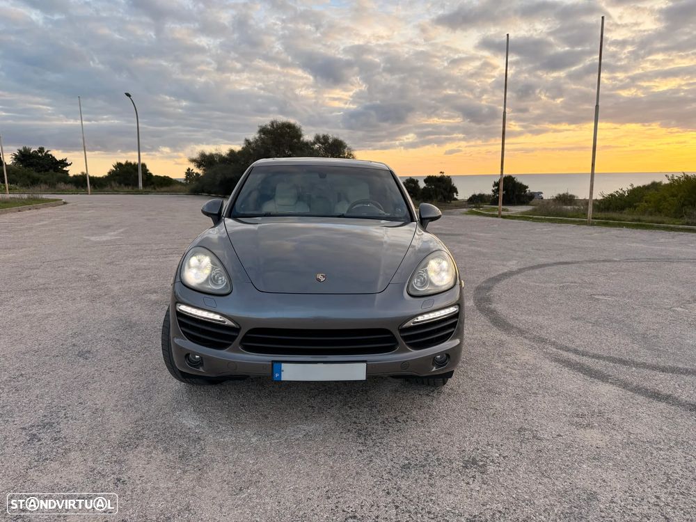Porsche Cayenne S - 2