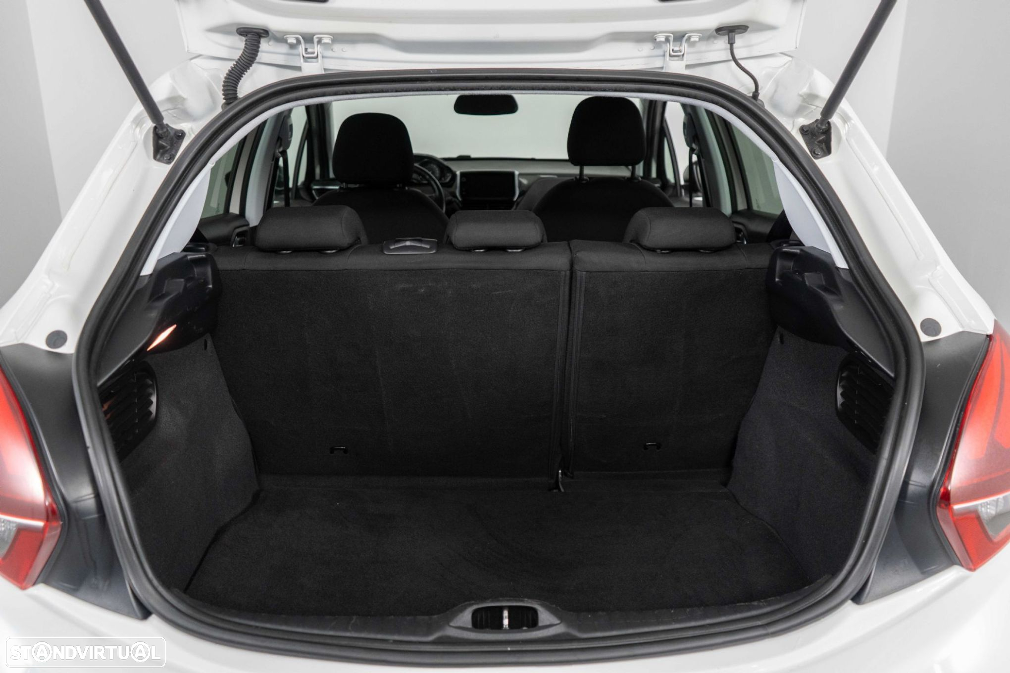 Peugeot 208 1.2 PureTech Style - 13