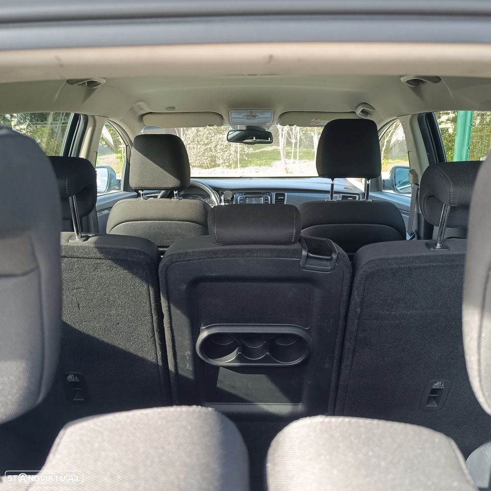 Kia Carens 1.7 CRDi ISG TX - 16