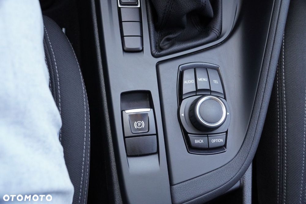 BMW X1 sDrive18d Advantage sport - 14