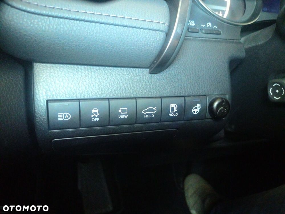 Toyota Camry 2.5 Hybrid Executive CVT - 20