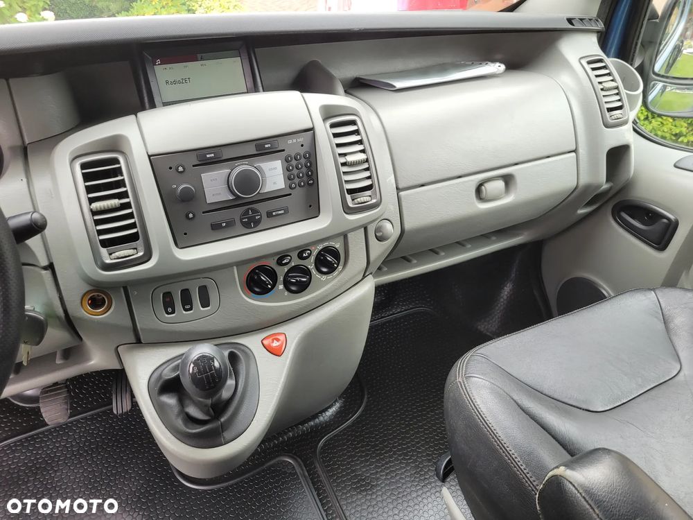 Opel VIVARO - 17