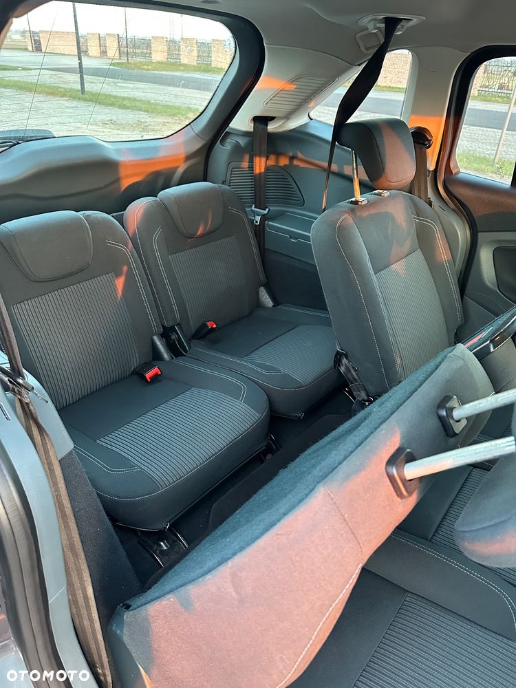 Ford Grand C-MAX 1.6 TDCi Titanium - 19