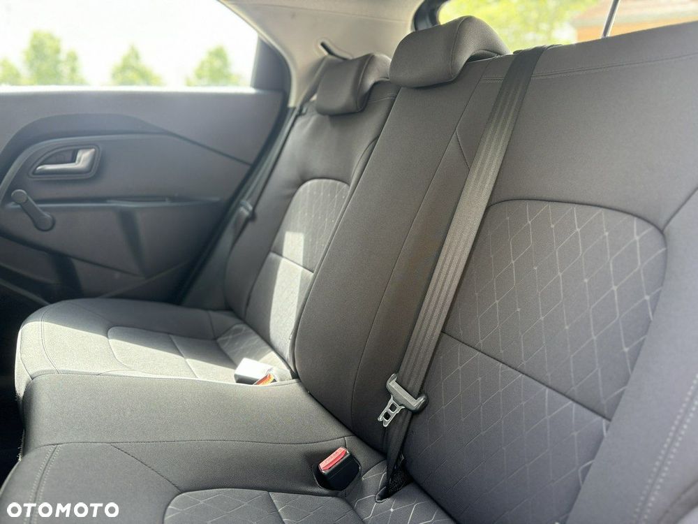 Kia Rio - 16