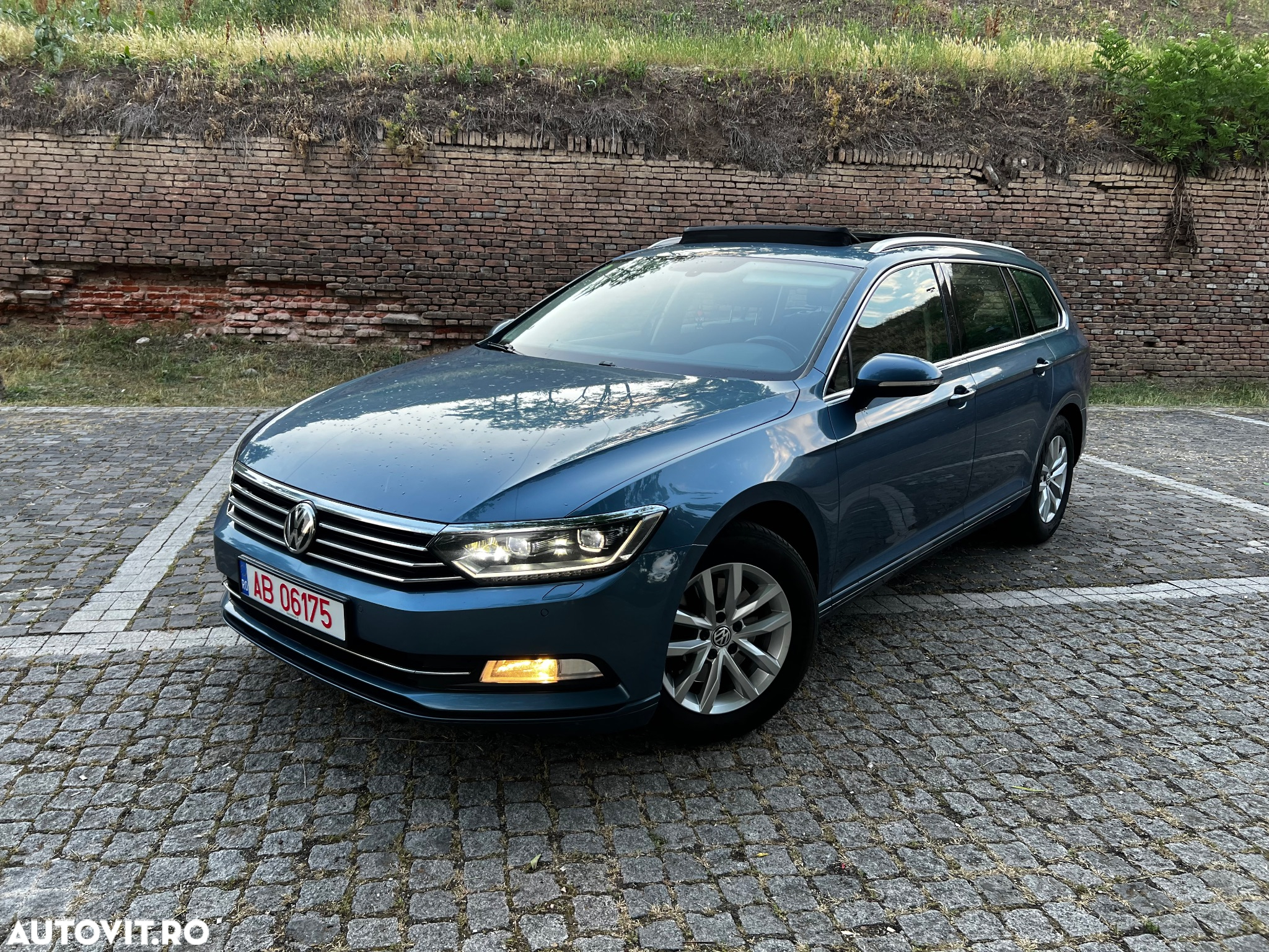 Volkswagen Passat Variant 2.0 TDI DSG Comfortline - 8