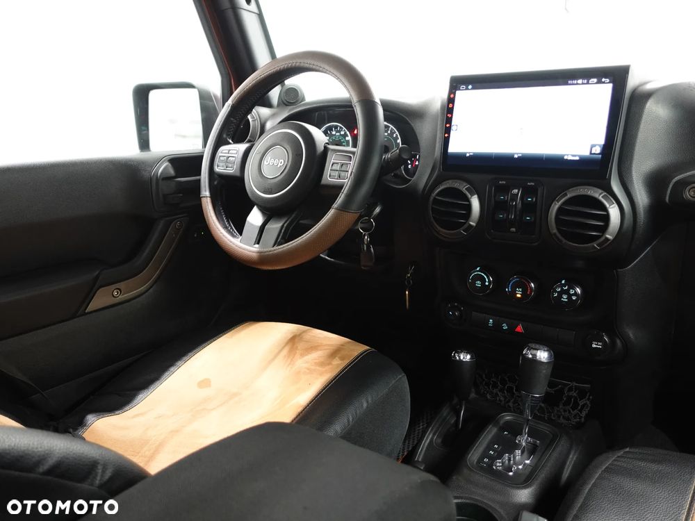 Jeep Wrangler - 28