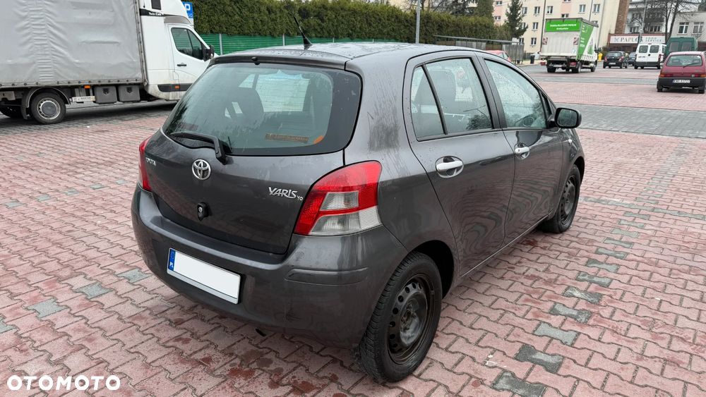 Toyota Yaris 2010 photo 5