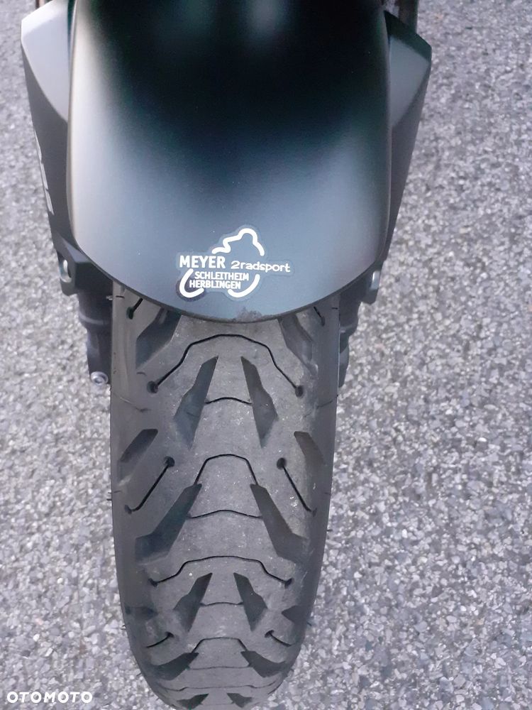 Honda CBR - 27