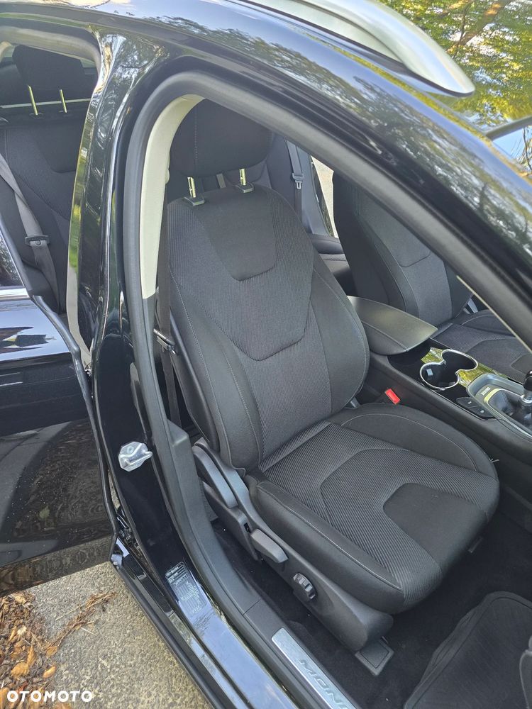 Ford Mondeo 2.0 EcoBlue Titanium - 22