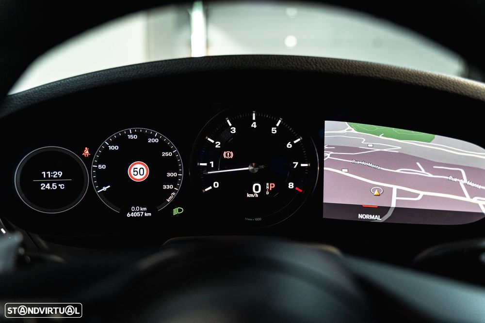 Porsche 911 (992) Carrera 4 PDK - 12