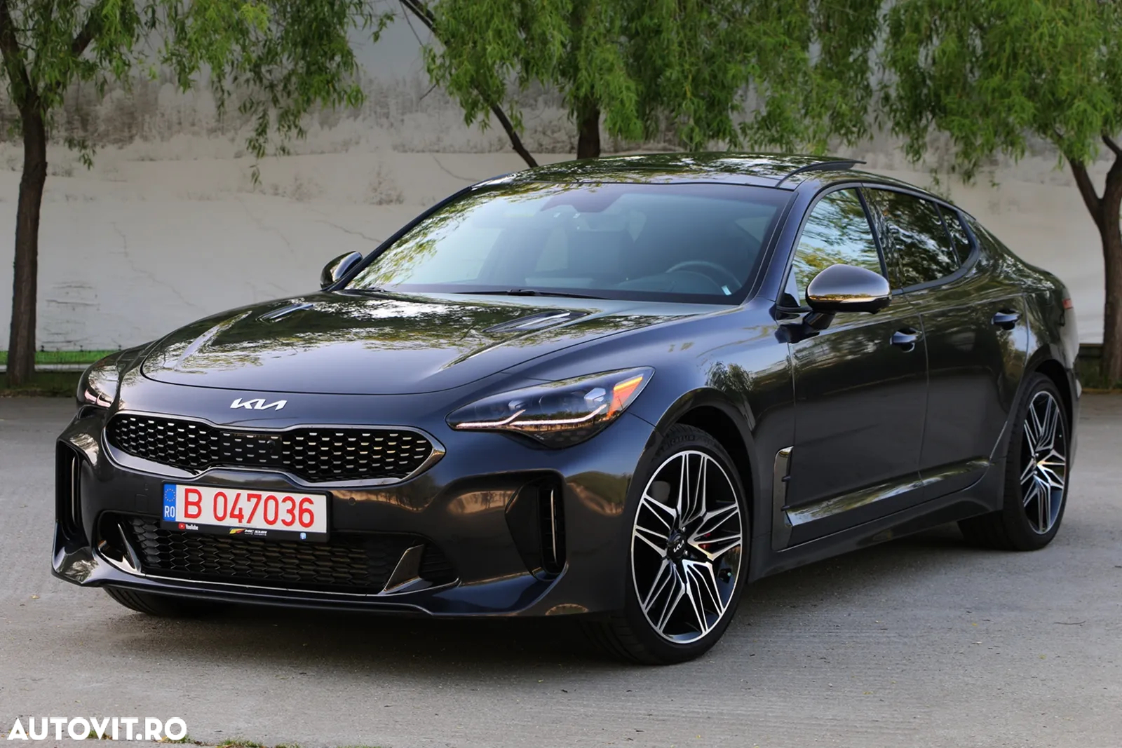 Kia Stinger 3.3 T-GDI AWD GT - 10