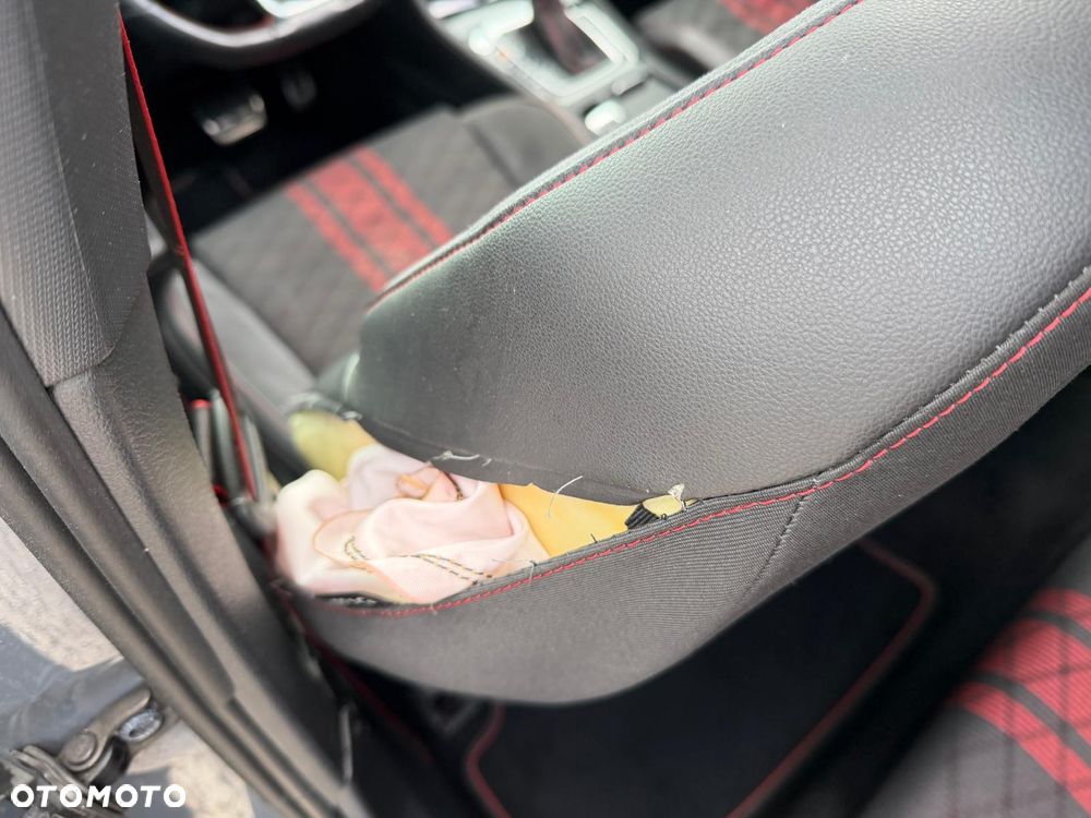 Volkswagen Golf GTI TCR 2.0 TSI OPF DSG - 30