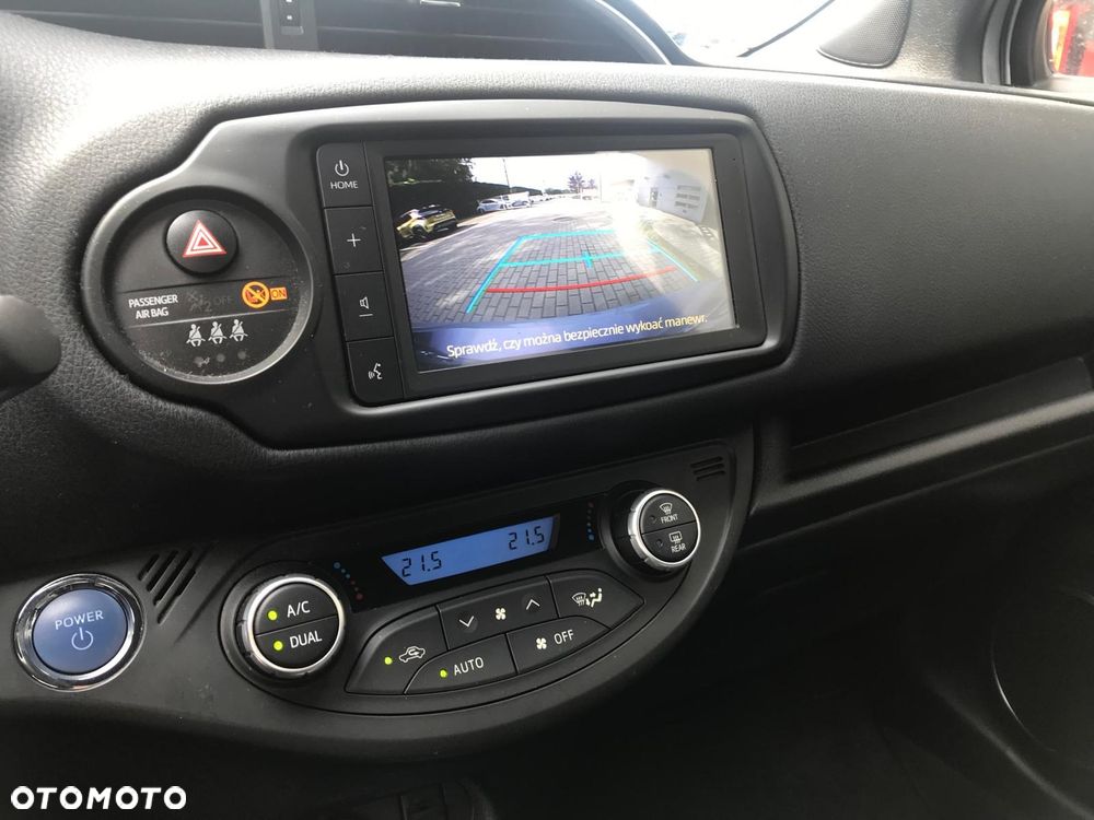 Toyota Yaris Hybrid 100 GR Sport - 9