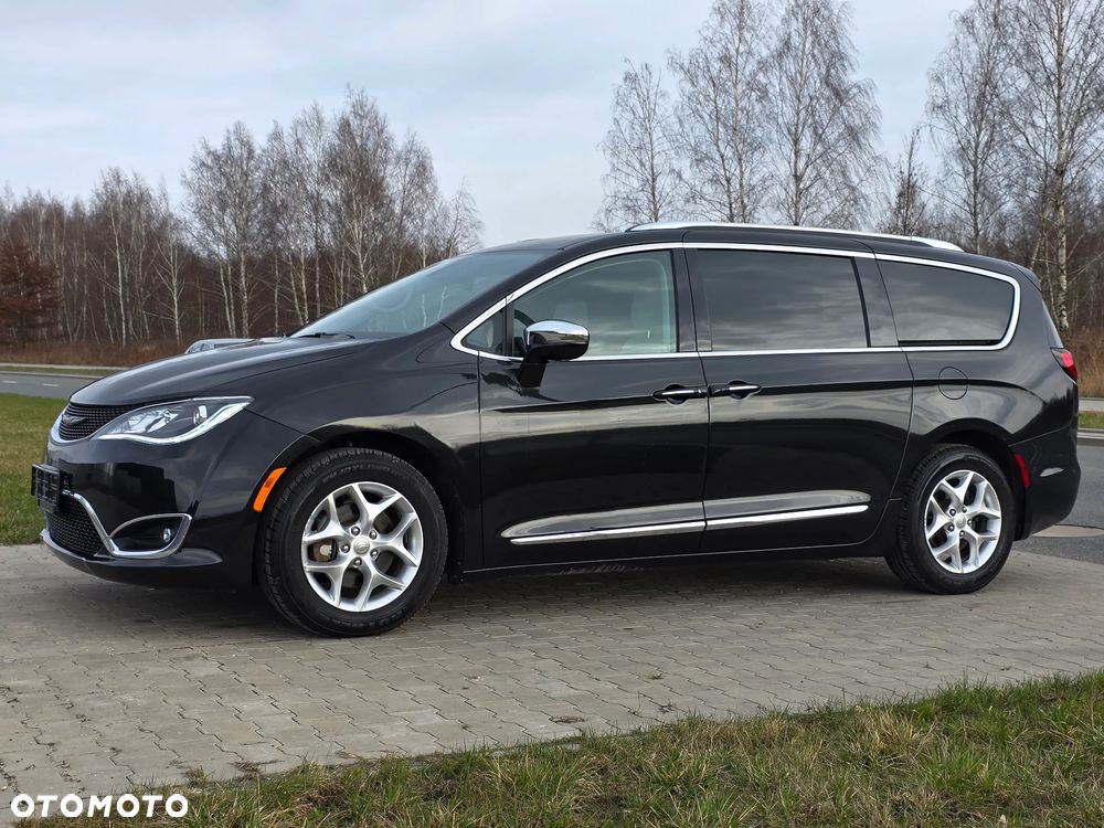 Chrysler Pacifica - 9