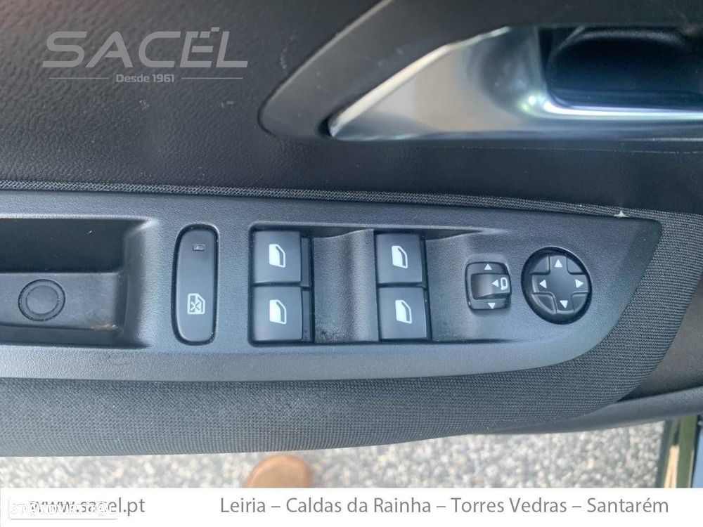 Peugeot 208 1.2 PureTech Active Pack - 13