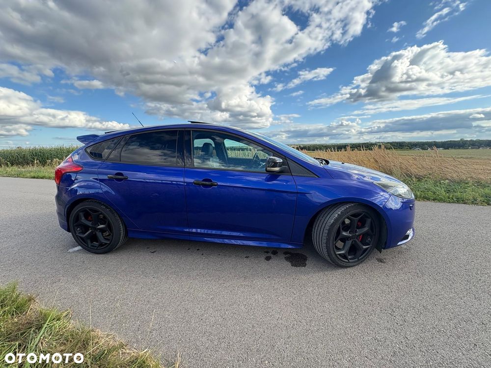 Ford Focus 2.0 EcoBoost ST mit Leder-Sport-Paket - 5