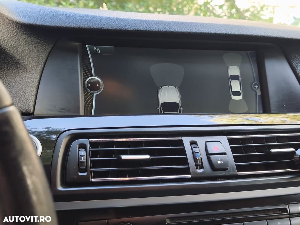 BMW Seria 5 530d xDrive - 15