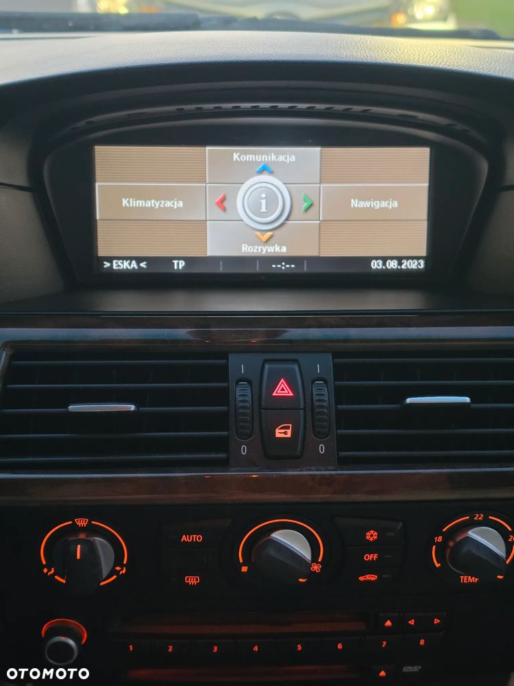 BMW Seria 5 525d - 21