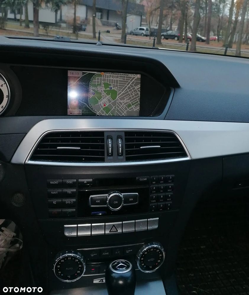 Mercedes-Benz Klasa C 350 CDI DPF 4Matic 7G-TRONIC BlueEFFICIENCY Special Edition - 9